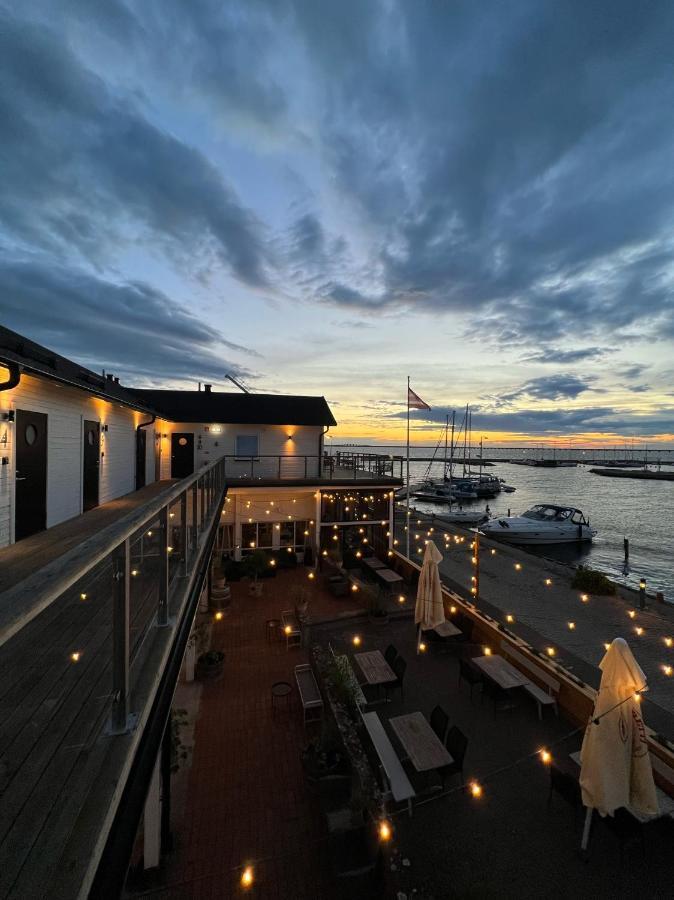 Hotell Hamnen Farjestaden Exterior photo