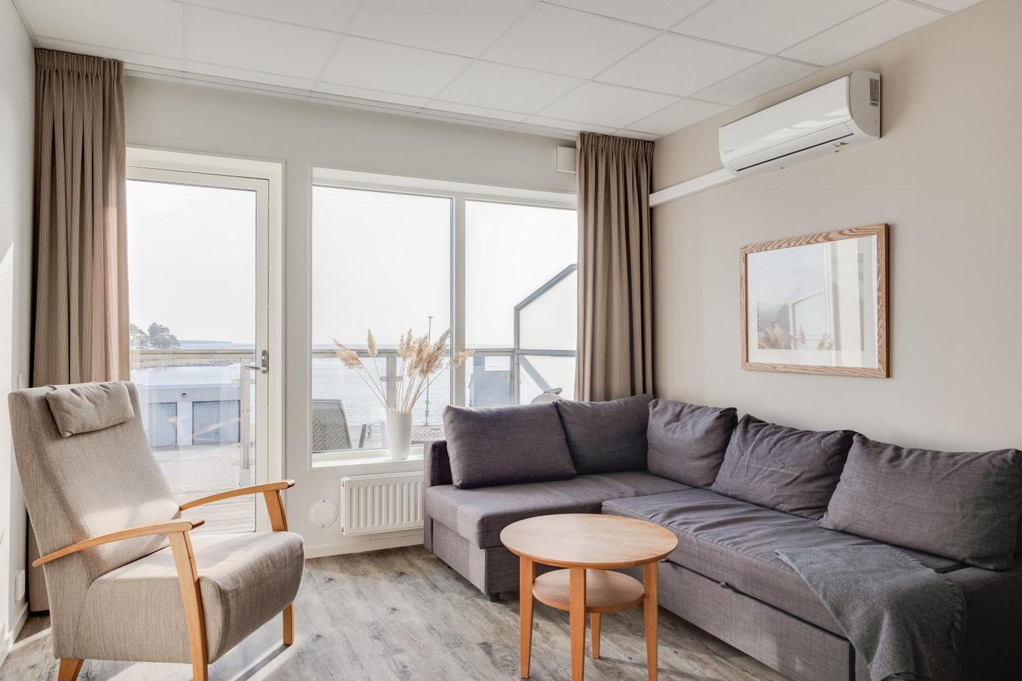 Hotell Hamnen Farjestaden Exterior photo