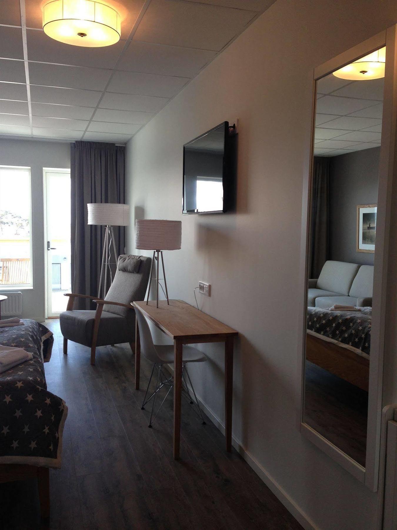 Hotell Hamnen Farjestaden Exterior photo